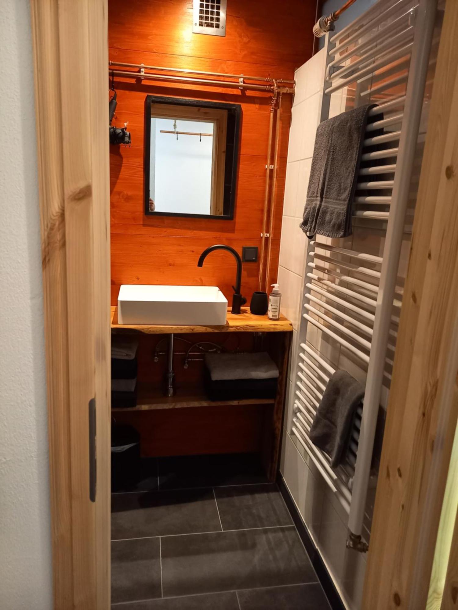 Explorer'S Lodge & Camping Helminghausen Eksteriør billede